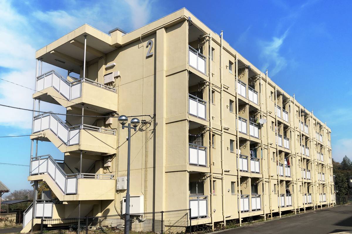  築61年3ヶ月 4階建の賃貸物件