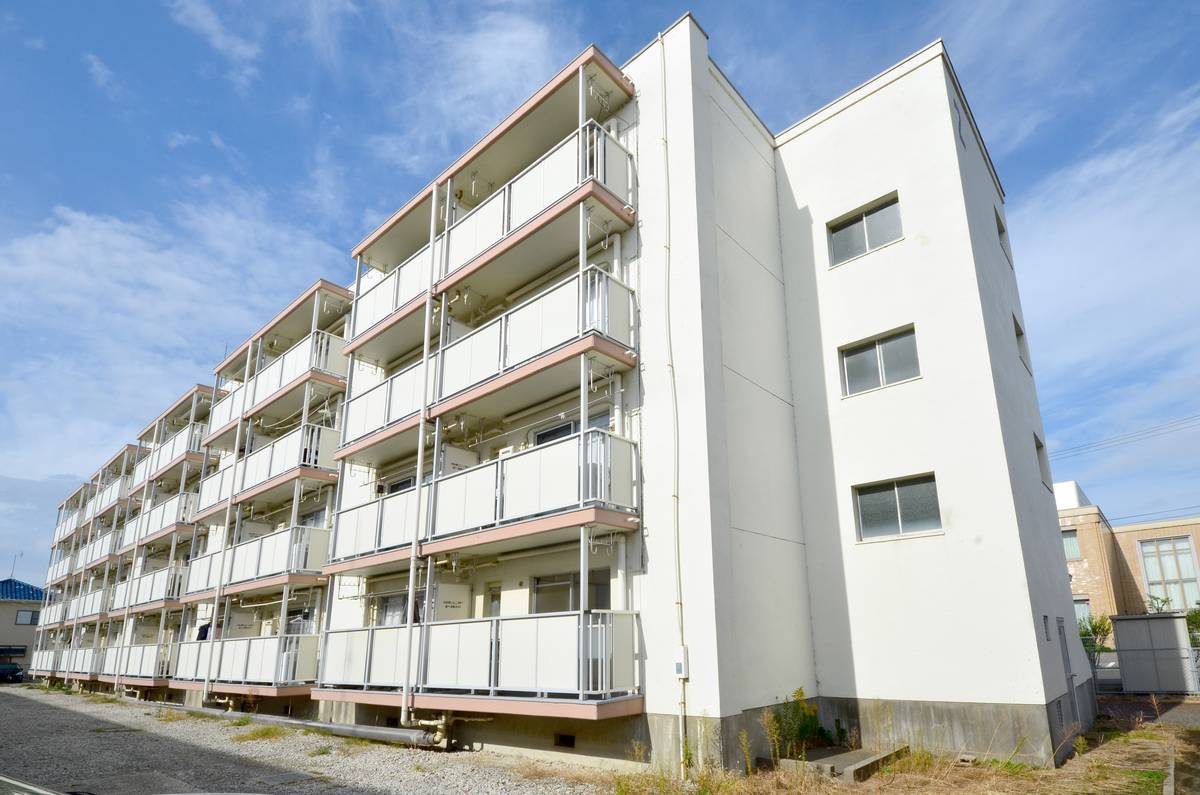  築56年8ヶ月 4階建の賃貸物件