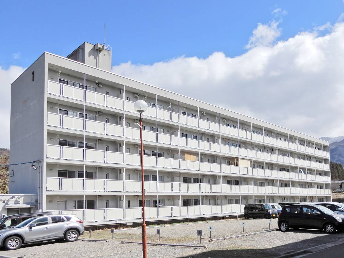  築48年11ヶ月 5階建の賃貸物件