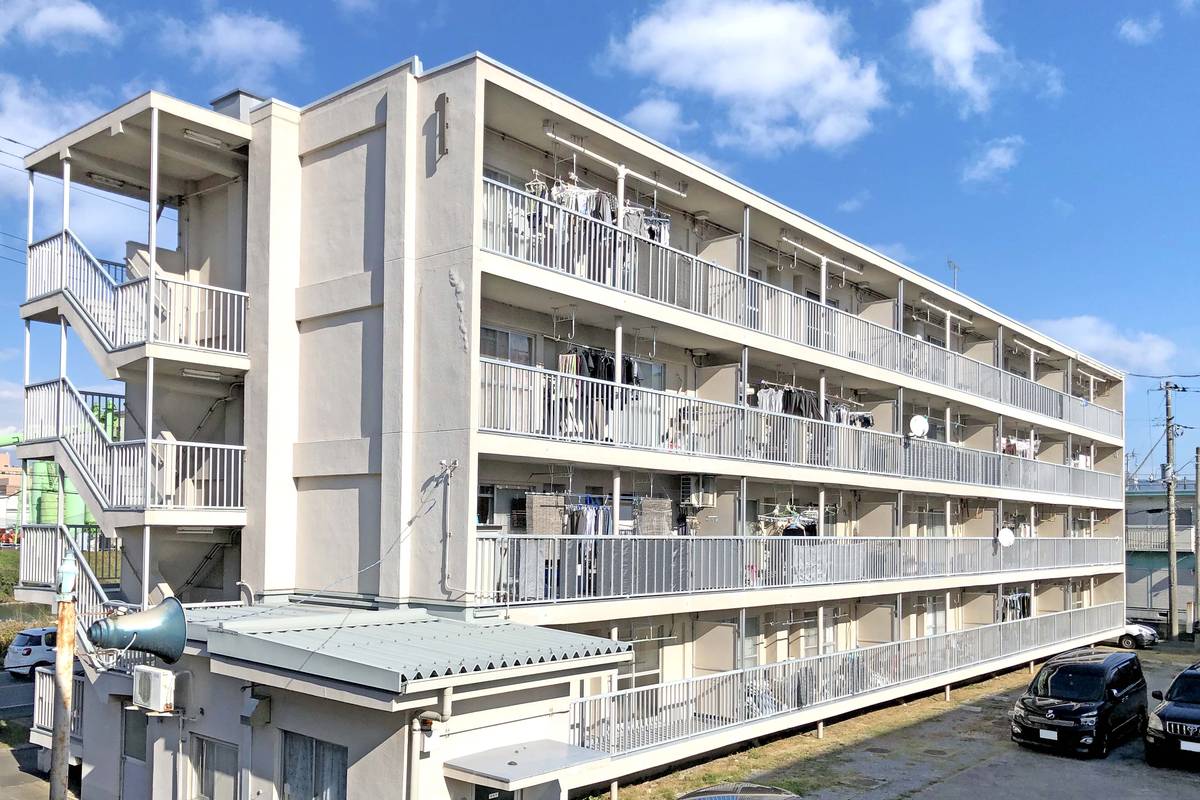  築61年7ヶ月 4階建の賃貸物件