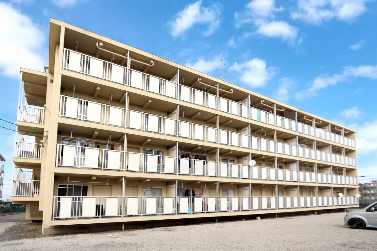  築61年7ヶ月 4階建の賃貸物件