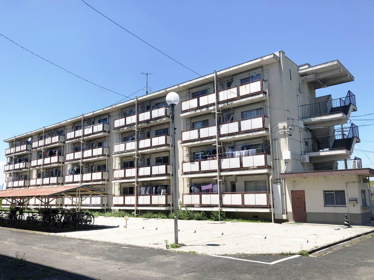  築57年1ヶ月 4階建の賃貸物件