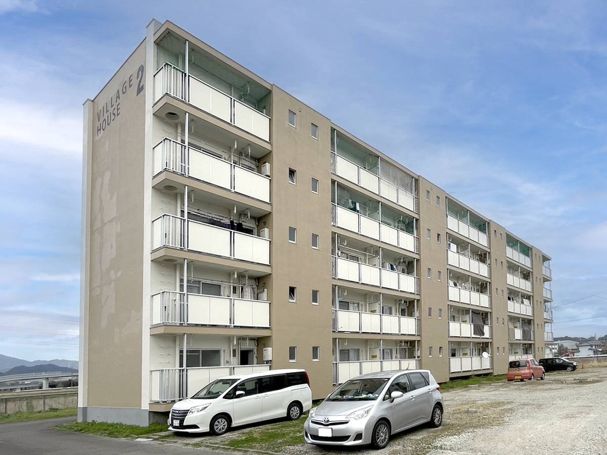  築52年2ヶ月 5階建の賃貸物件