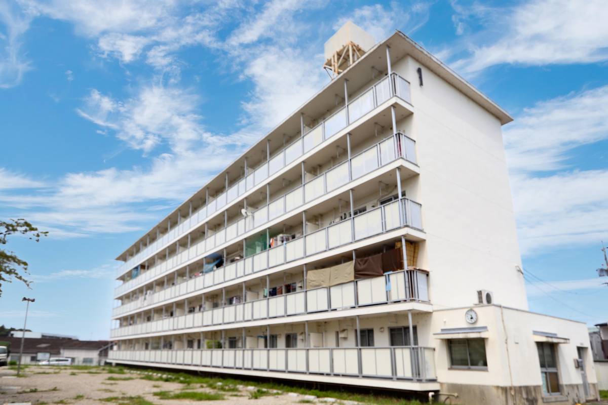  築45年9ヶ月 5階建の賃貸物件