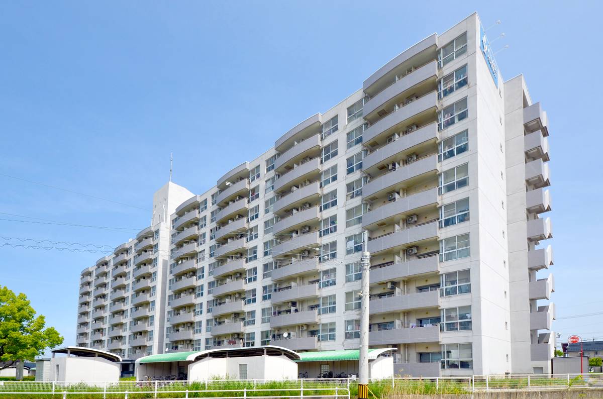  築33年11ヶ月 10階建の賃貸物件