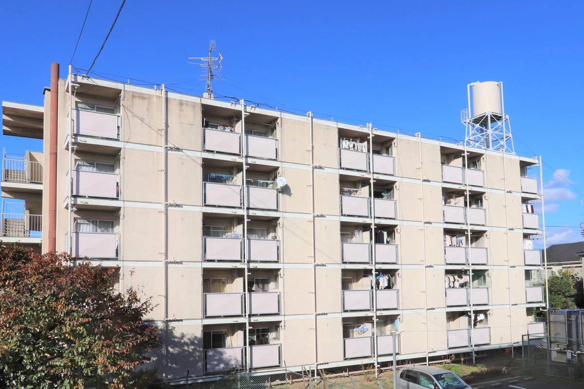  築61年10ヶ月 5階建の賃貸物件