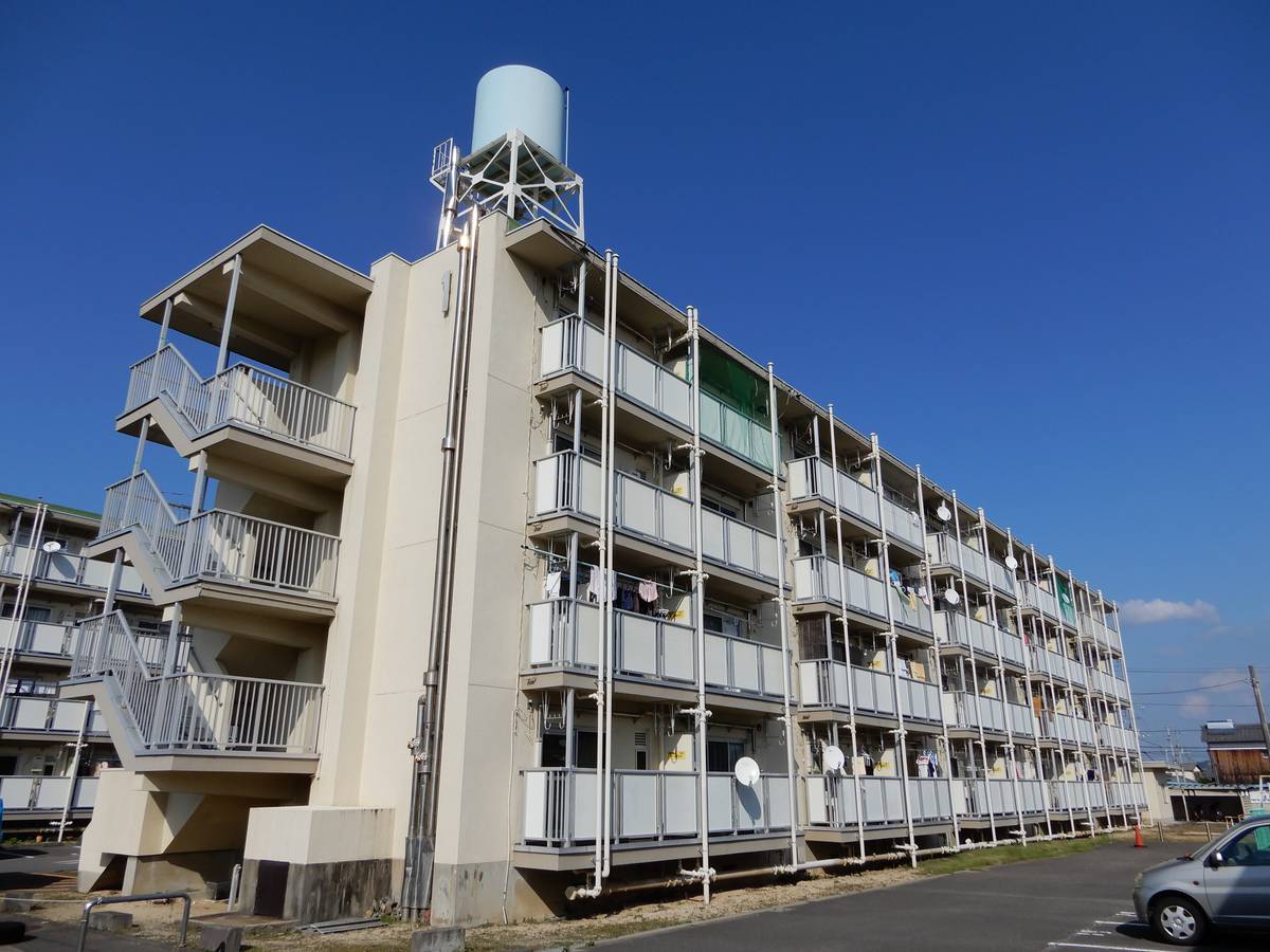  築57年5ヶ月 4階建の賃貸物件