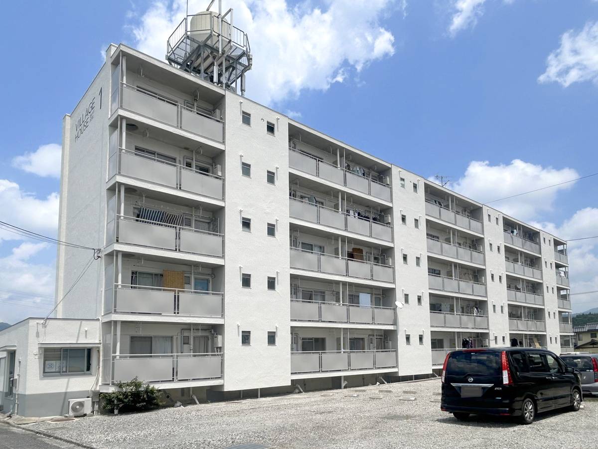  築51年 5階建の賃貸物件