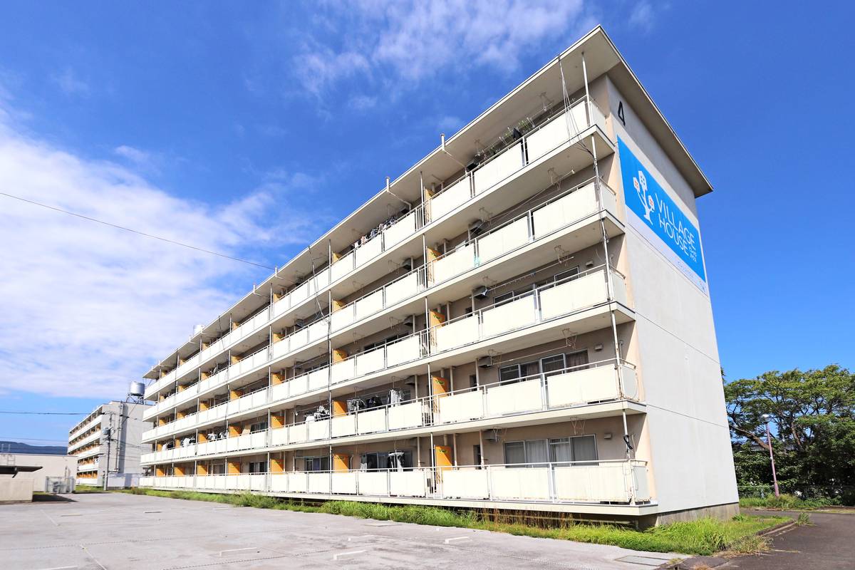  築48年 5階建の賃貸物件